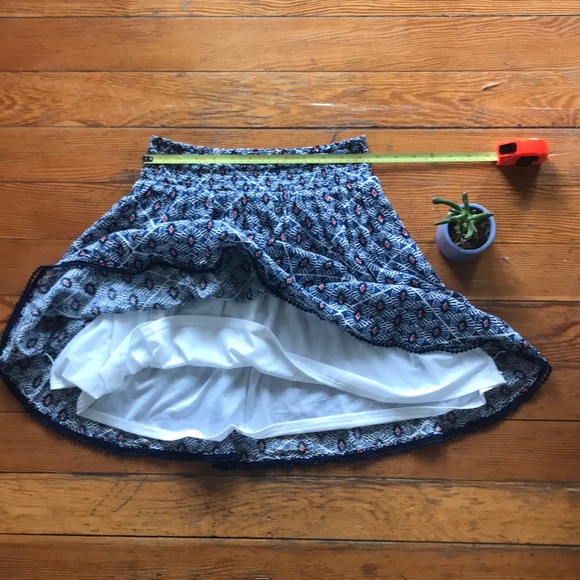 Old Navy Geometric Print Skirt - Picture 4 of 9